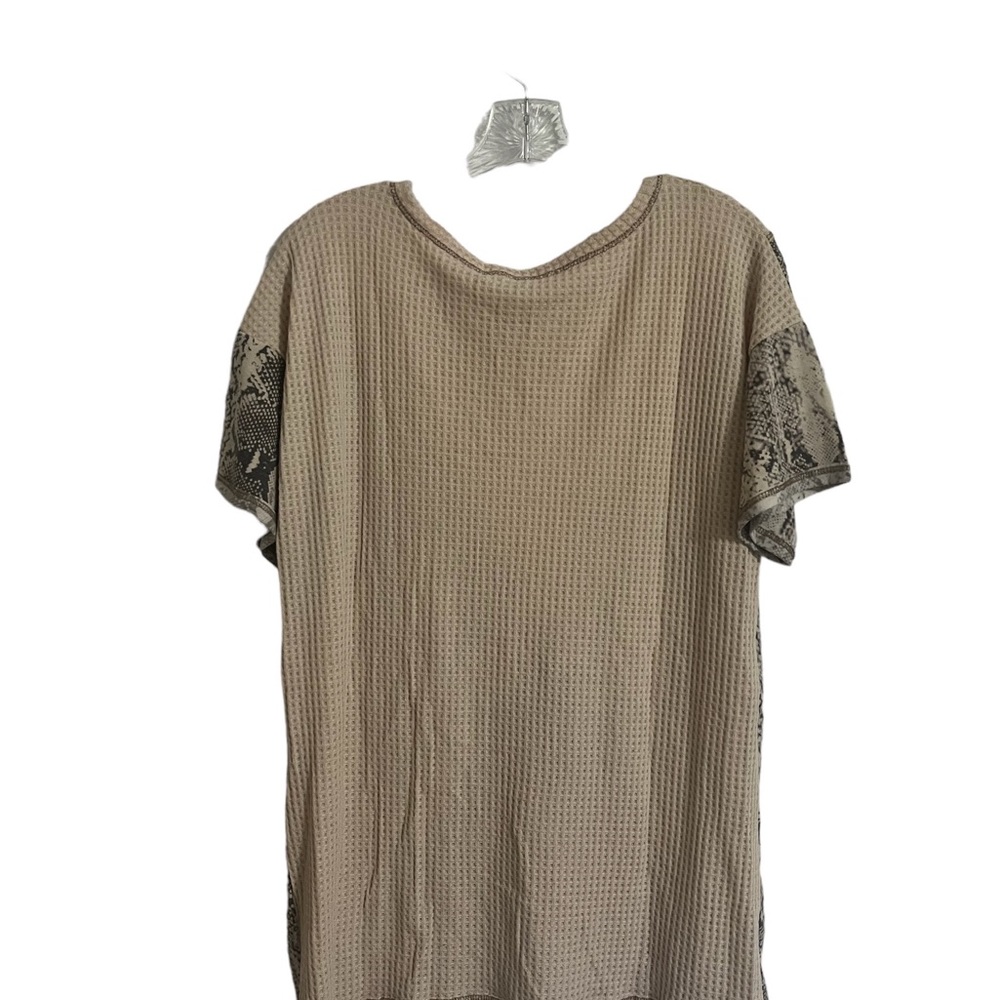 New Color Block Top - Picture 2 of 2